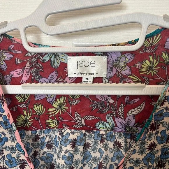 ! Johnny Was Rashida Mixed Print V-Neck Georgette Top Multi - Picture 4 of 5